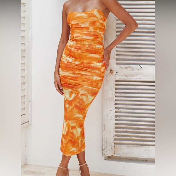 saints + secrets Dresses & Skirts - Saints & Secrets Strapless Dress